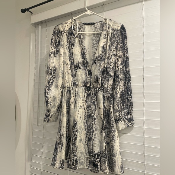 Zara Snakeskin Mini Dress/ Size M - Picture 3 of 4